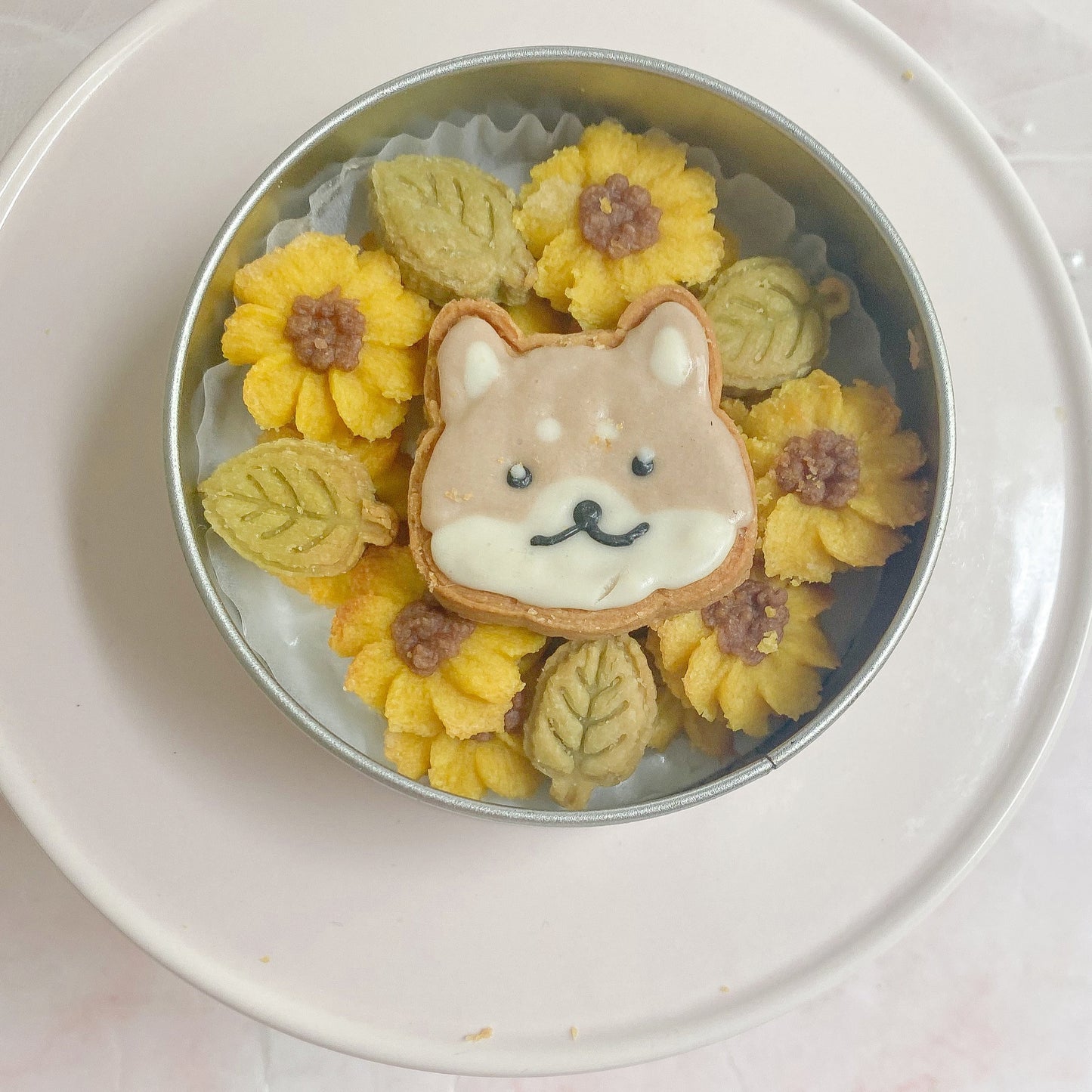 うちの子クッキー缶 お花畑