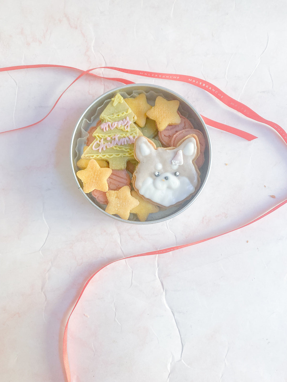犬用クッキー缶クリスマス