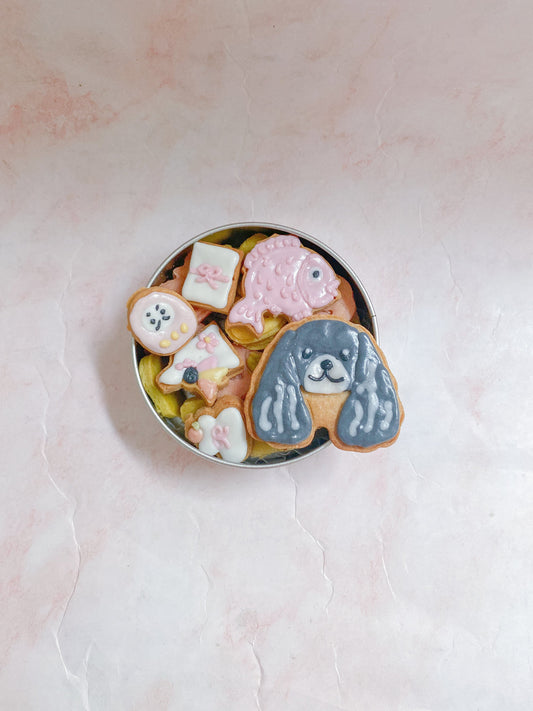 犬用クッキーのピンクは何を使ってる？