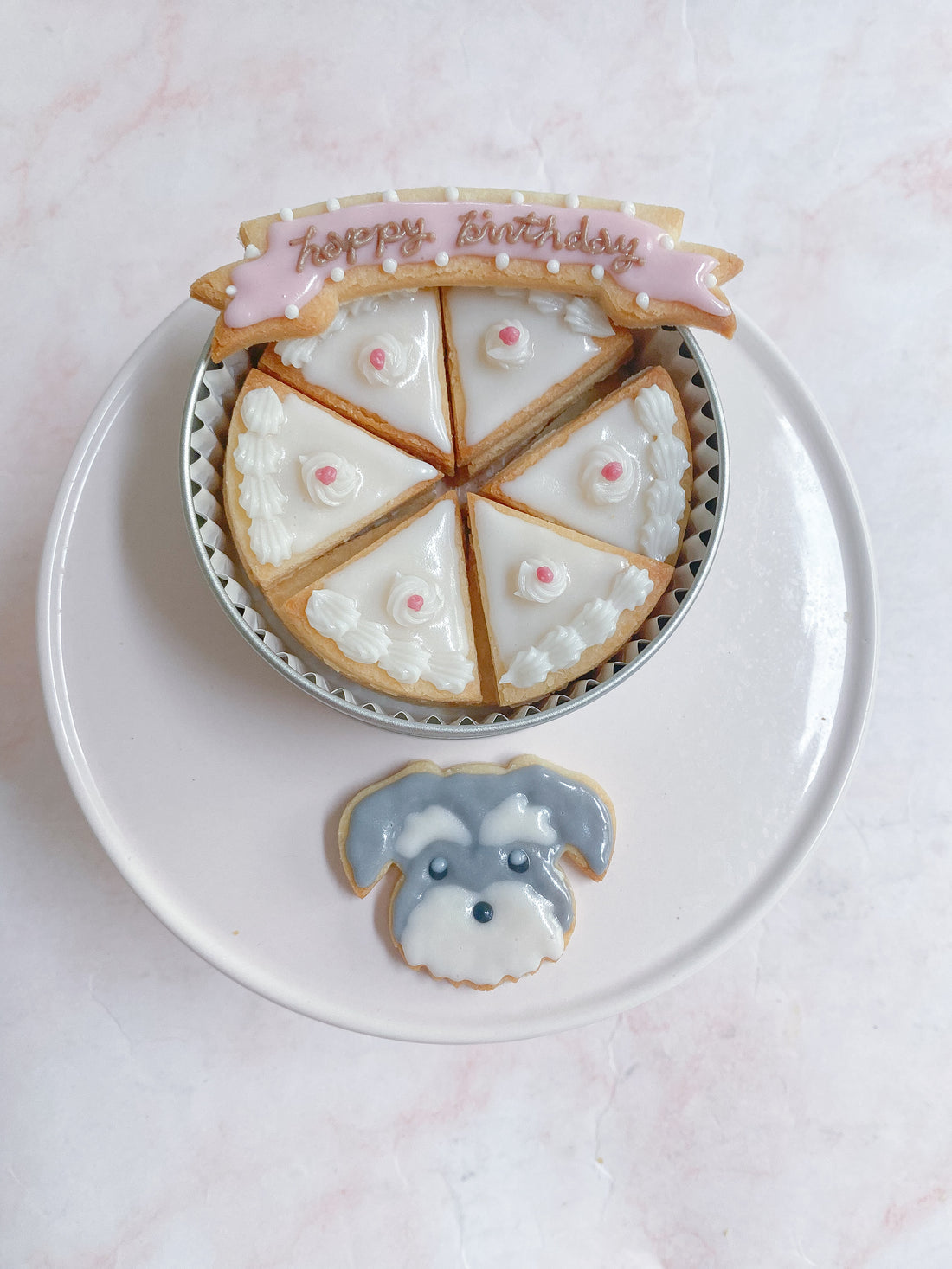 犬用と人間用のクッキー缶の違い